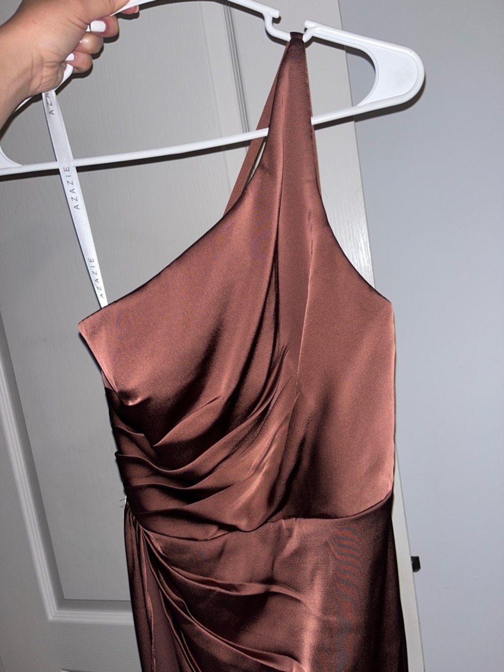 NEW WITH TAGS Azazie Mika Espresso Brown Dress Size 4 Stretch Satin NWT - Picture 5 of 5